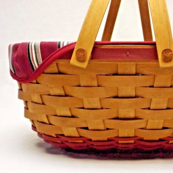 Longaberger 2004 Christmas Collection Red Get Together Basket w/ Liner Protector - Picture 5 of 15